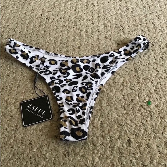 ZAFUL Other - ZAFUL LEOPARD BIKINI BOTTOMS SZ 4 NWT HI CUT